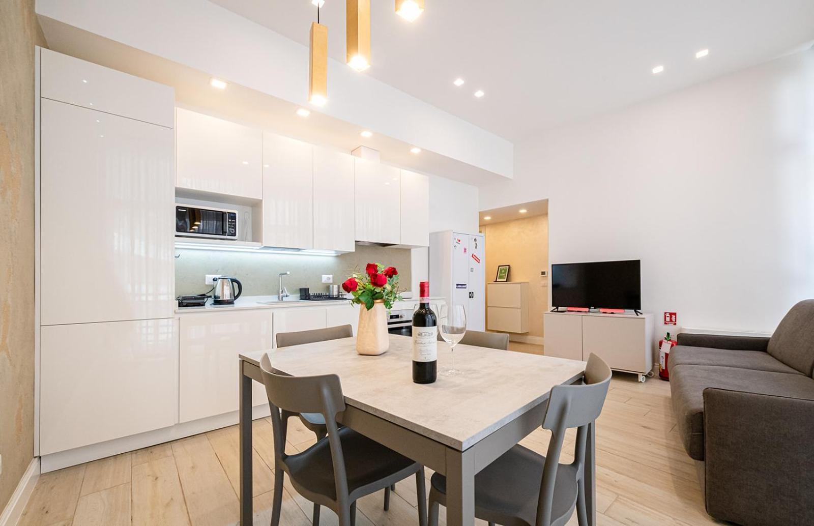 Ruote Charlotte Apartment